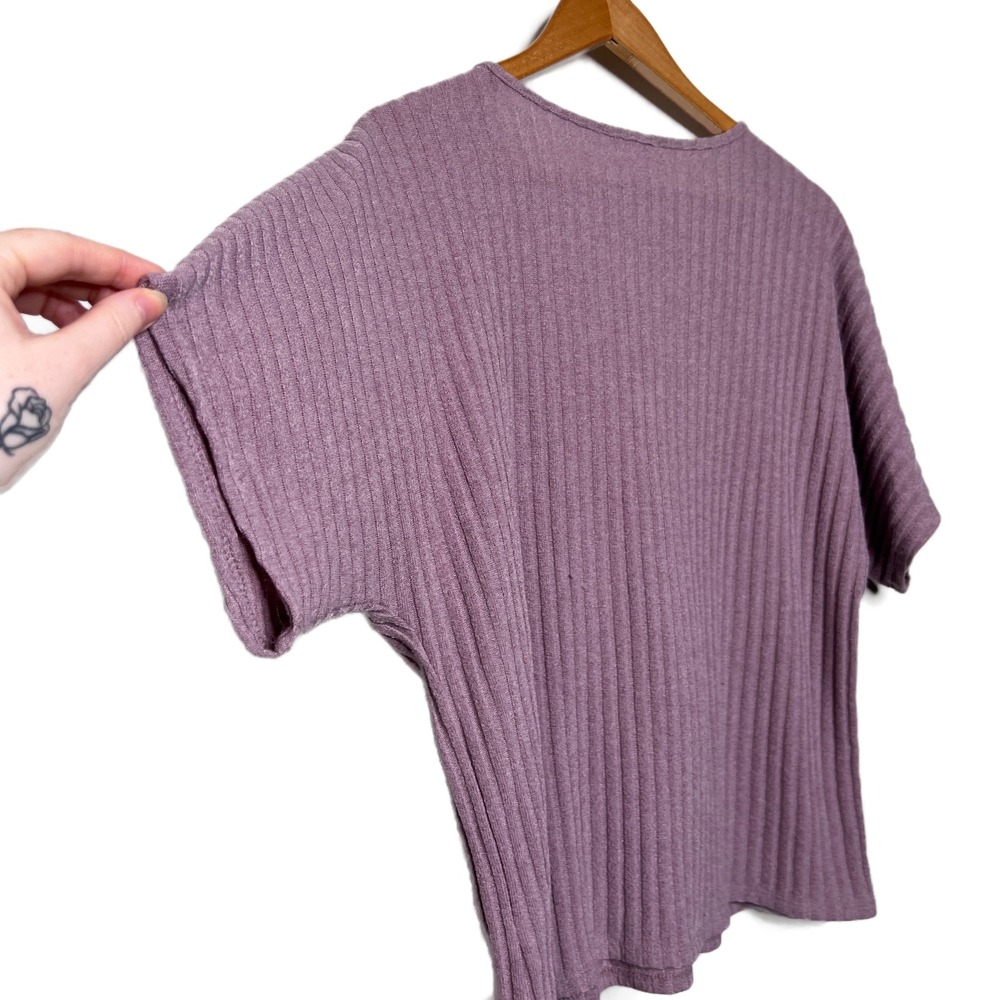 IVY.RIDGE Purple Ribbed Knit Dolman Sleeve Asymmetrical Button Top Women's Large - Picture 16 of 16